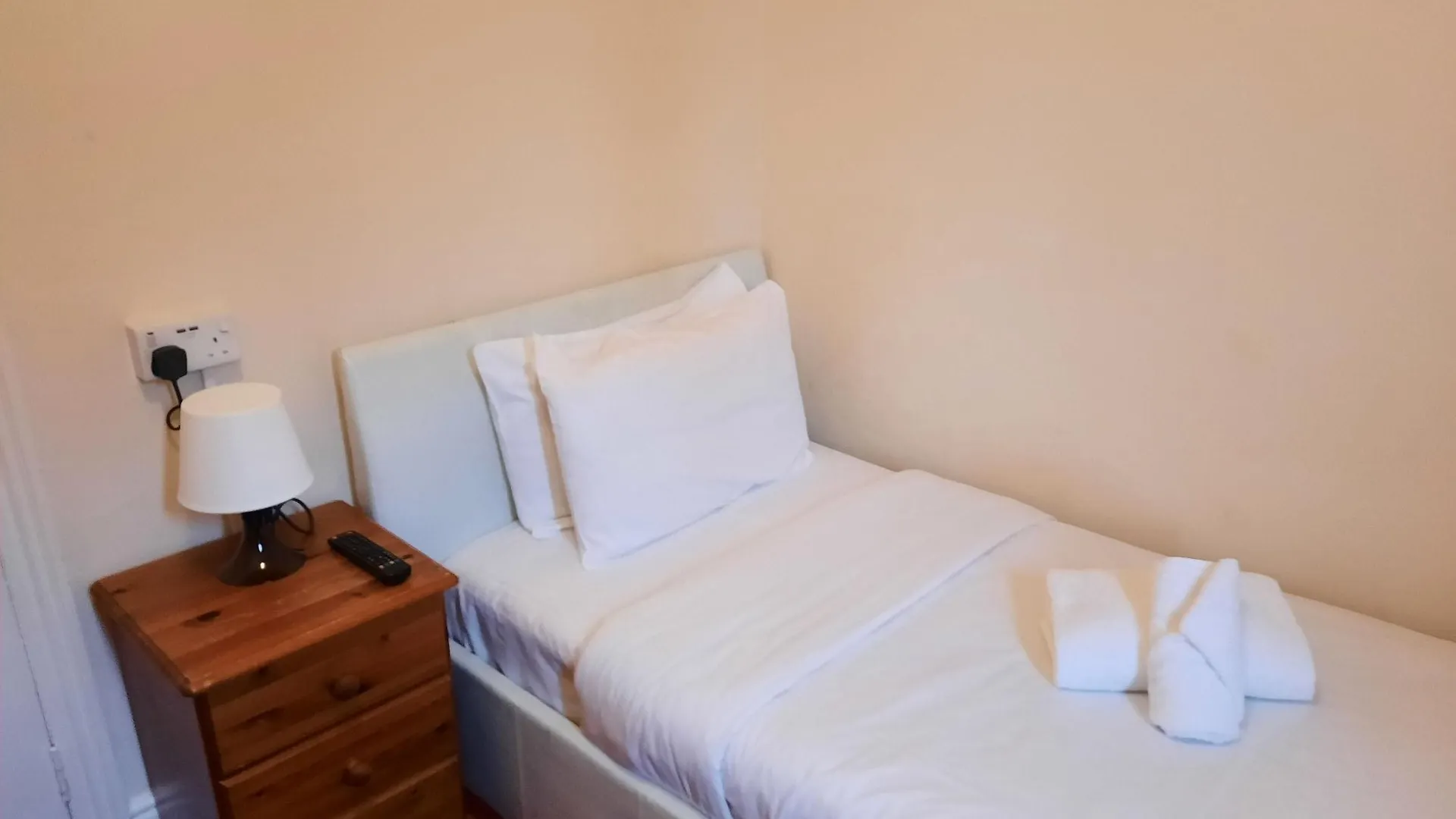 Addenro House B&B 南安普敦 酒店
